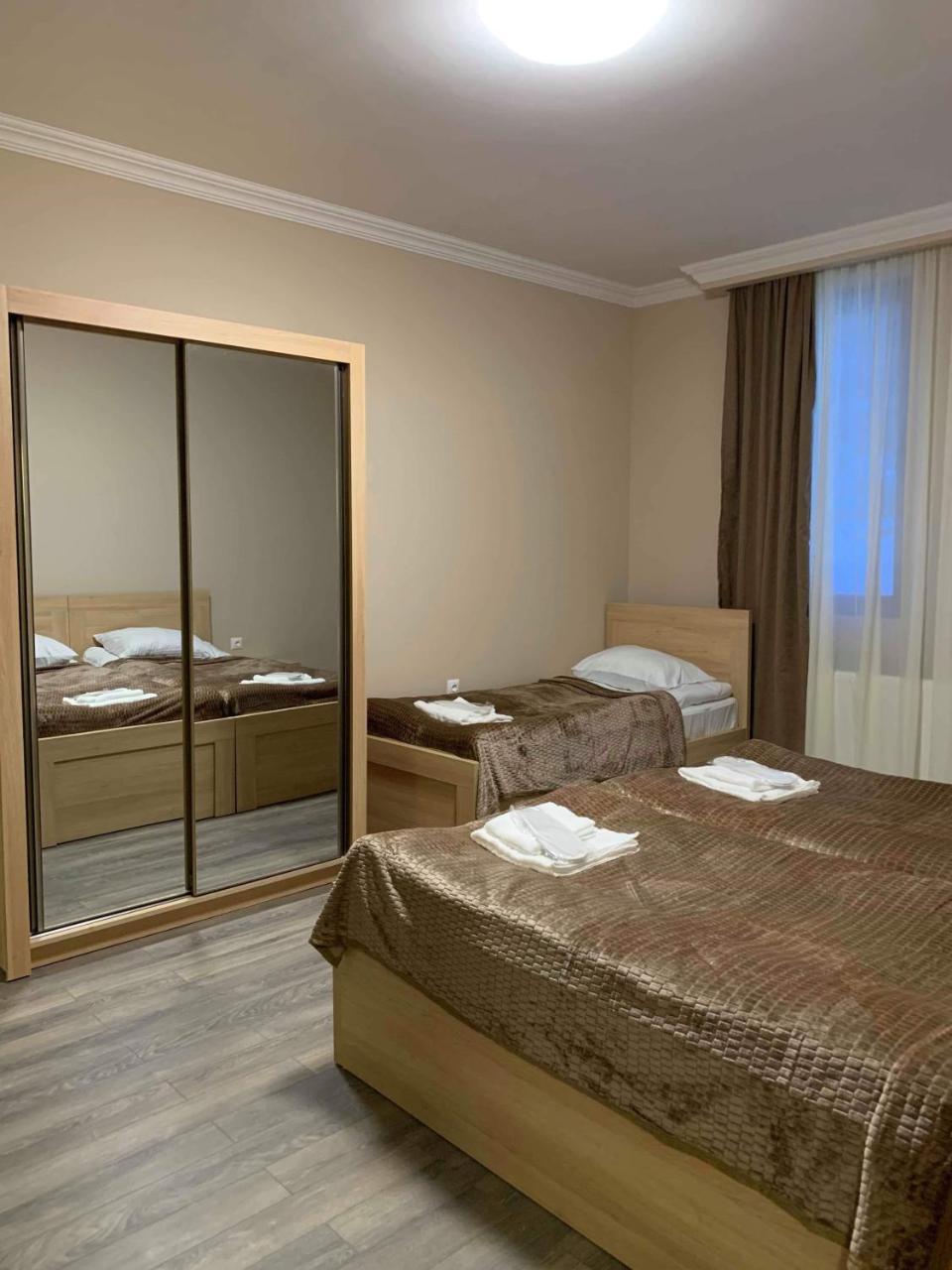 Hotel Patriot Μέστια Εξωτερικό φωτογραφία