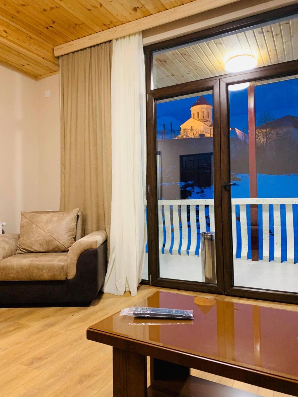 Hotel Patriot Μέστια Εξωτερικό φωτογραφία