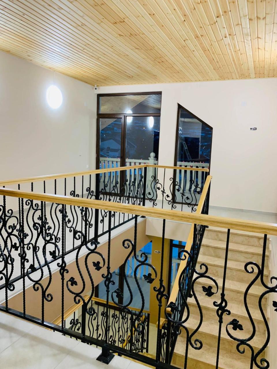 Hotel Patriot Μέστια Εξωτερικό φωτογραφία