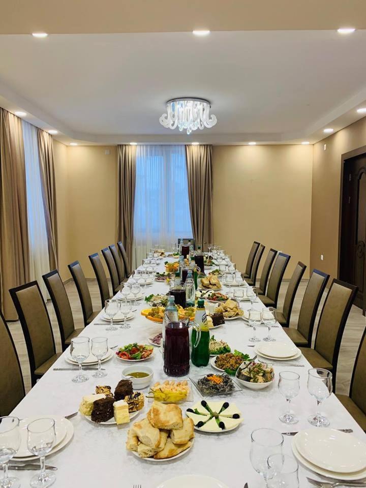 Hotel Patriot Μέστια Εξωτερικό φωτογραφία