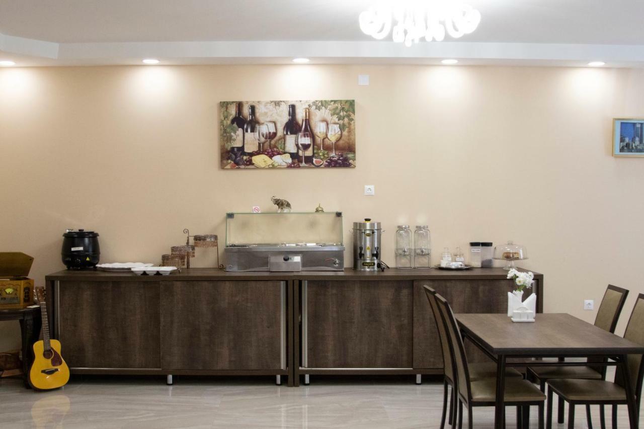 Hotel Patriot Μέστια Εξωτερικό φωτογραφία