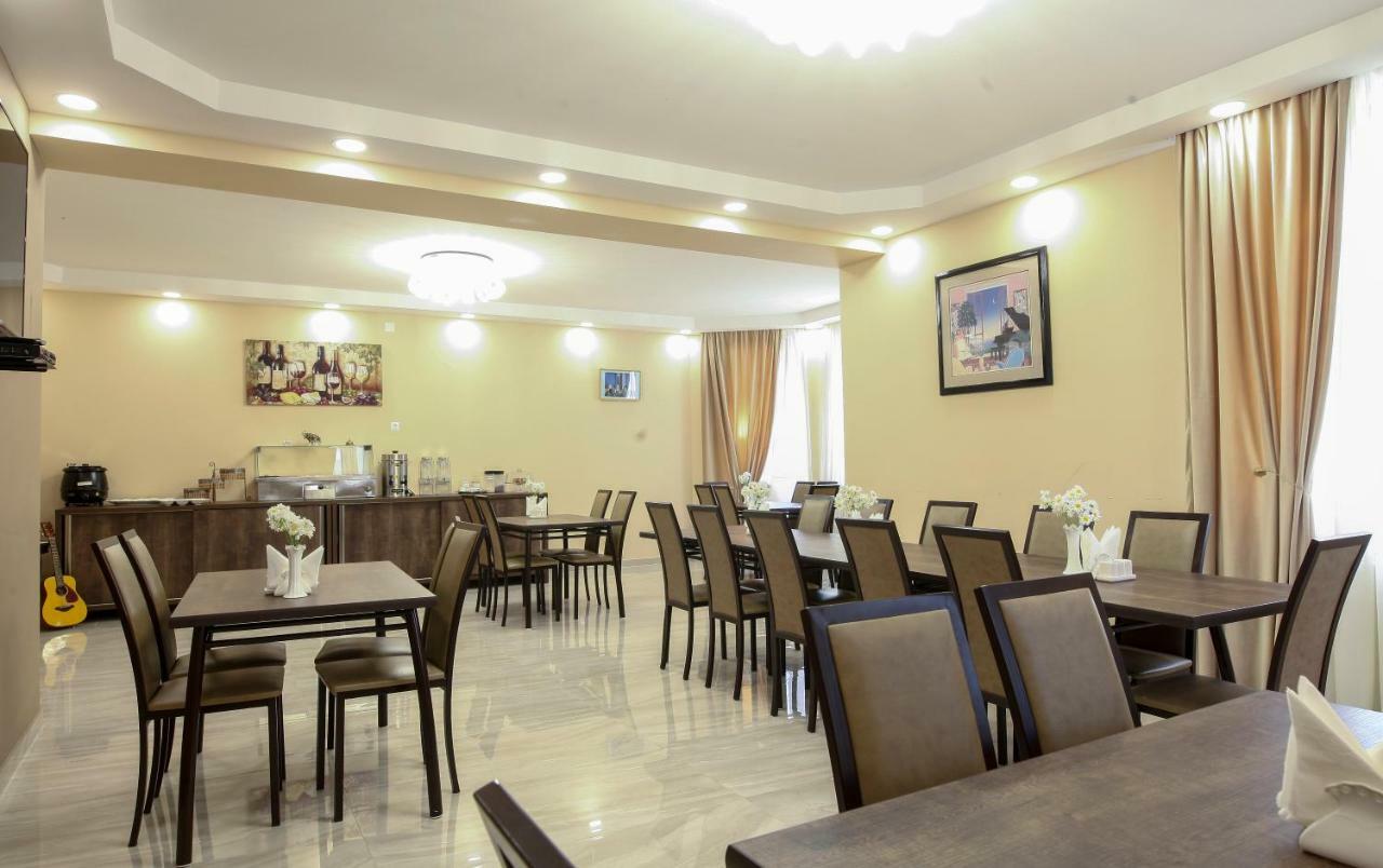 Hotel Patriot Μέστια Εξωτερικό φωτογραφία