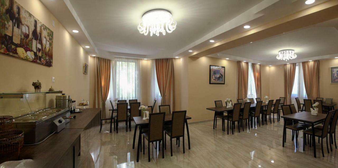 Hotel Patriot Μέστια Εξωτερικό φωτογραφία